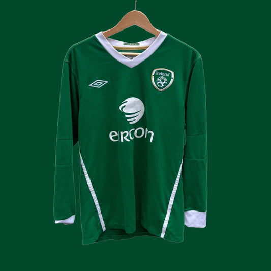 umbro republic of ireland home kit 2010’ long sleeve - Liffey Vintage